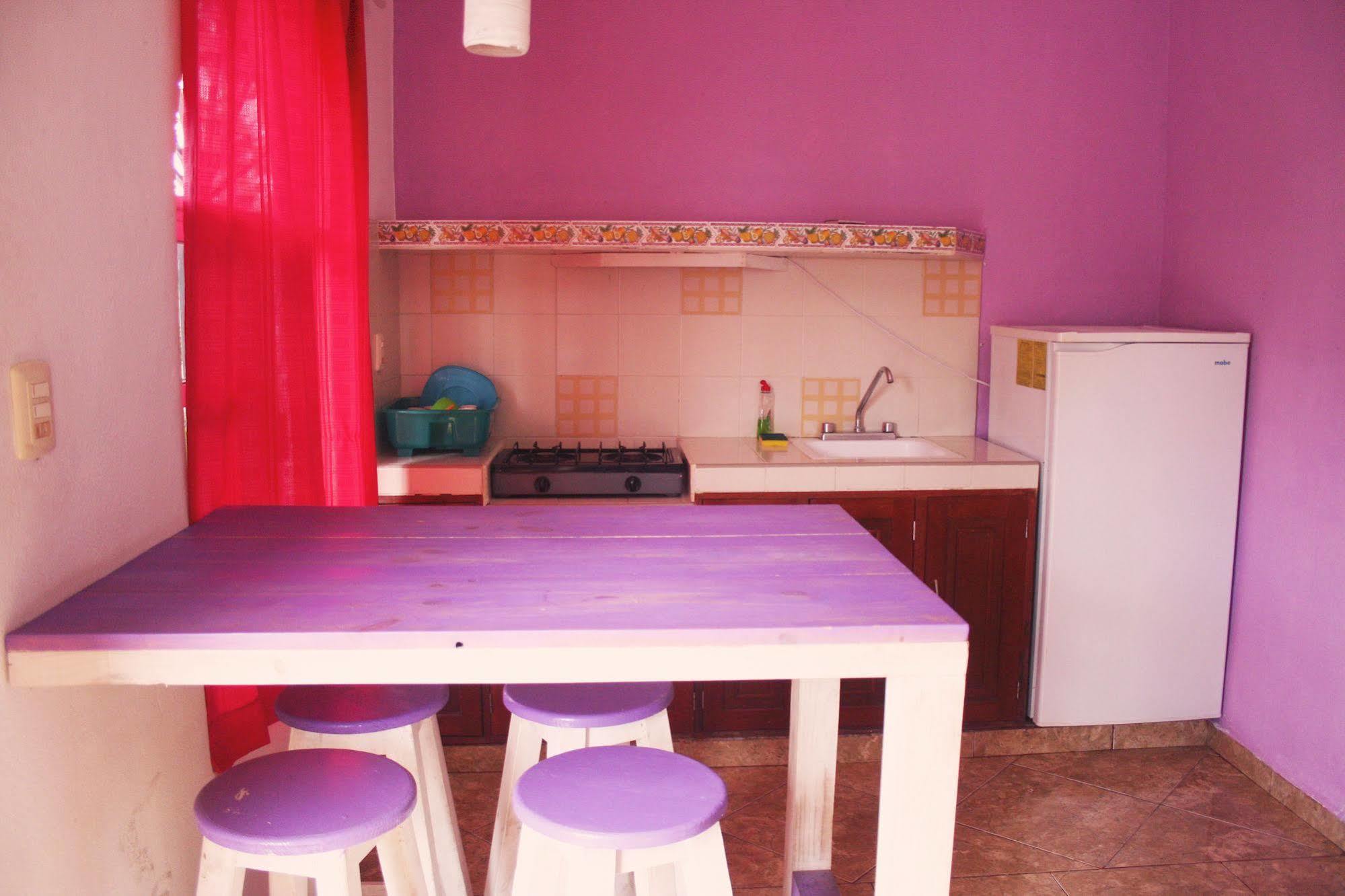 The Yak Hostel Плая-дель-Кармен Экстерьер фото