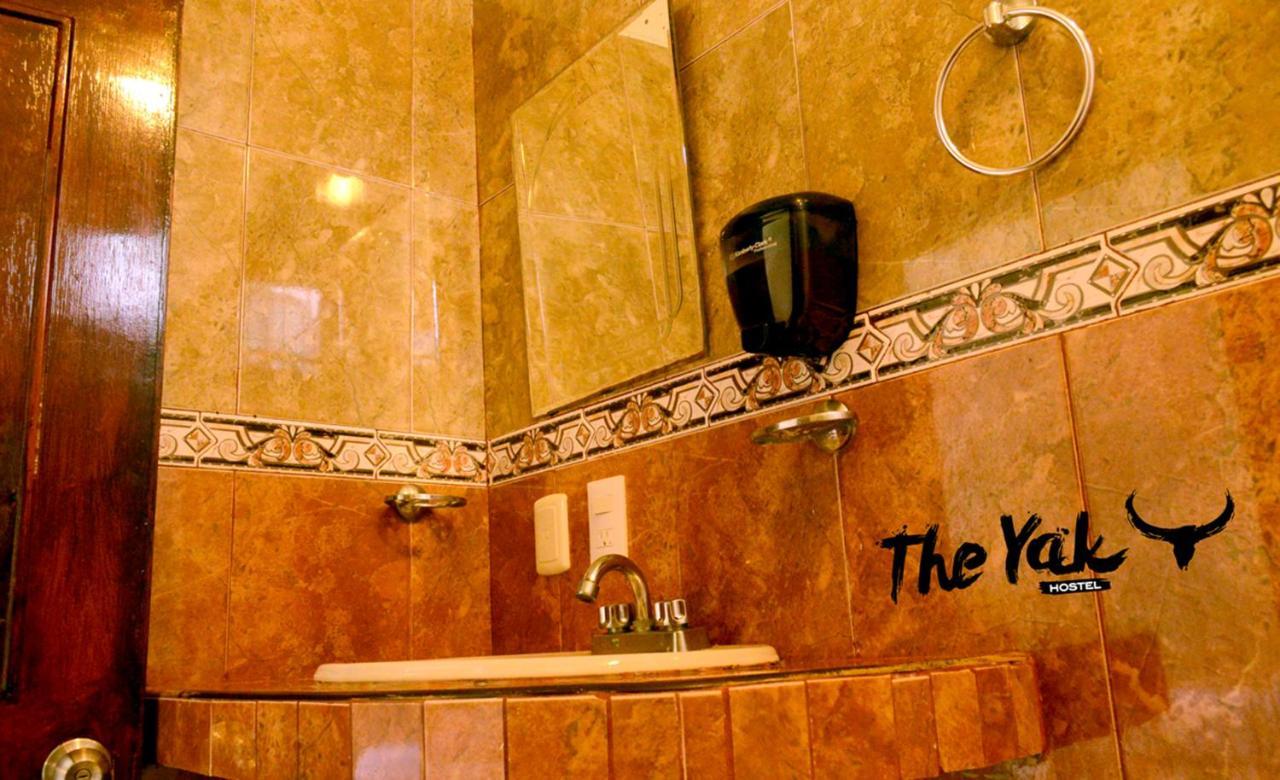 The Yak Hostel Плая-дель-Кармен Экстерьер фото