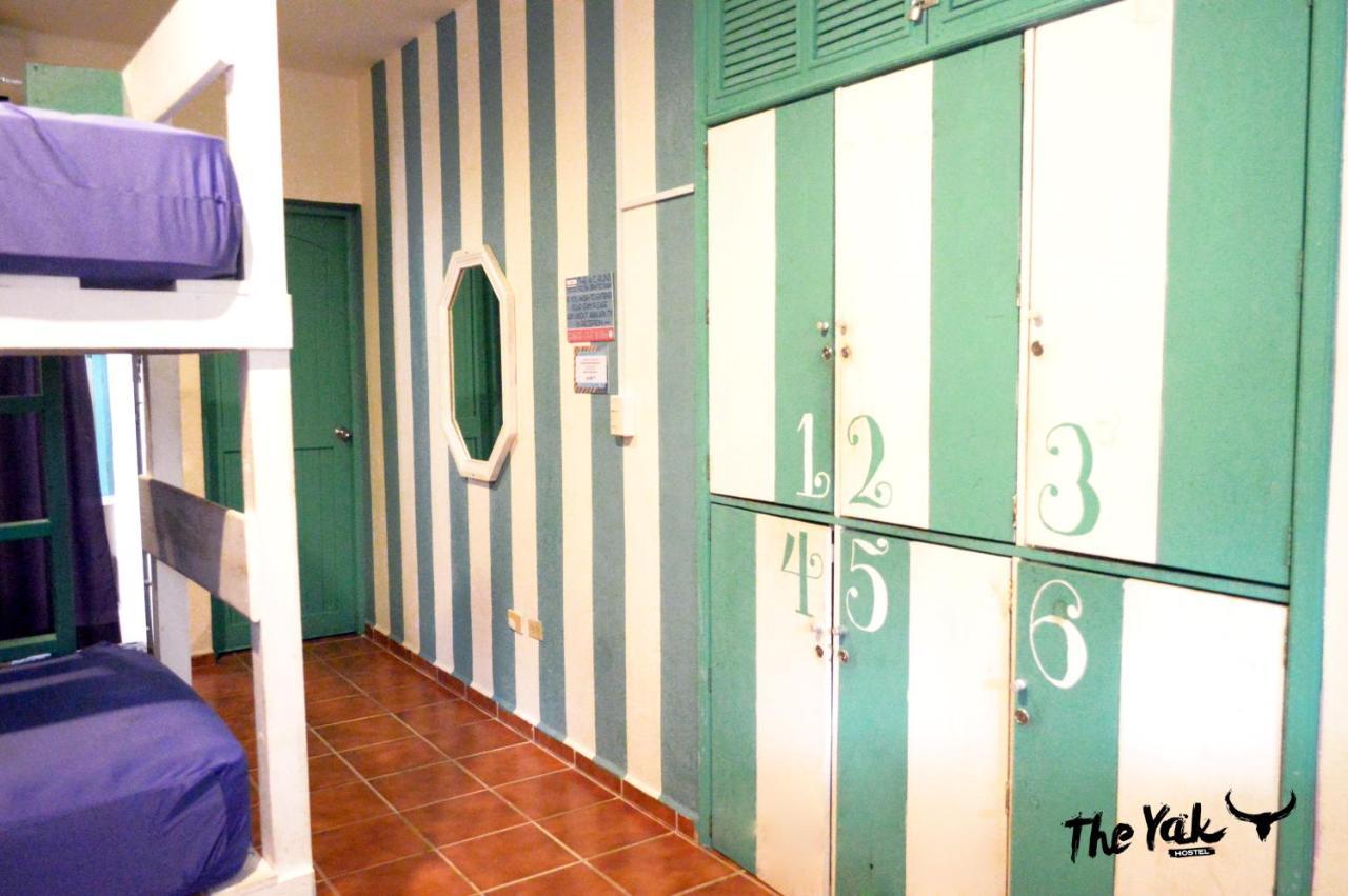 The Yak Hostel Плая-дель-Кармен Экстерьер фото